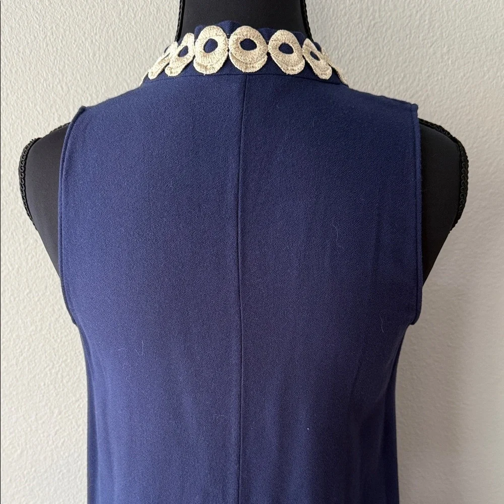 Lilly Pulitzer Navy Dress with Good Embroidery Detailing - Picture 6 of 9